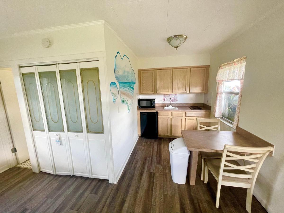 Surf Studio Beach Resort Cocoa Beach Extérieur photo