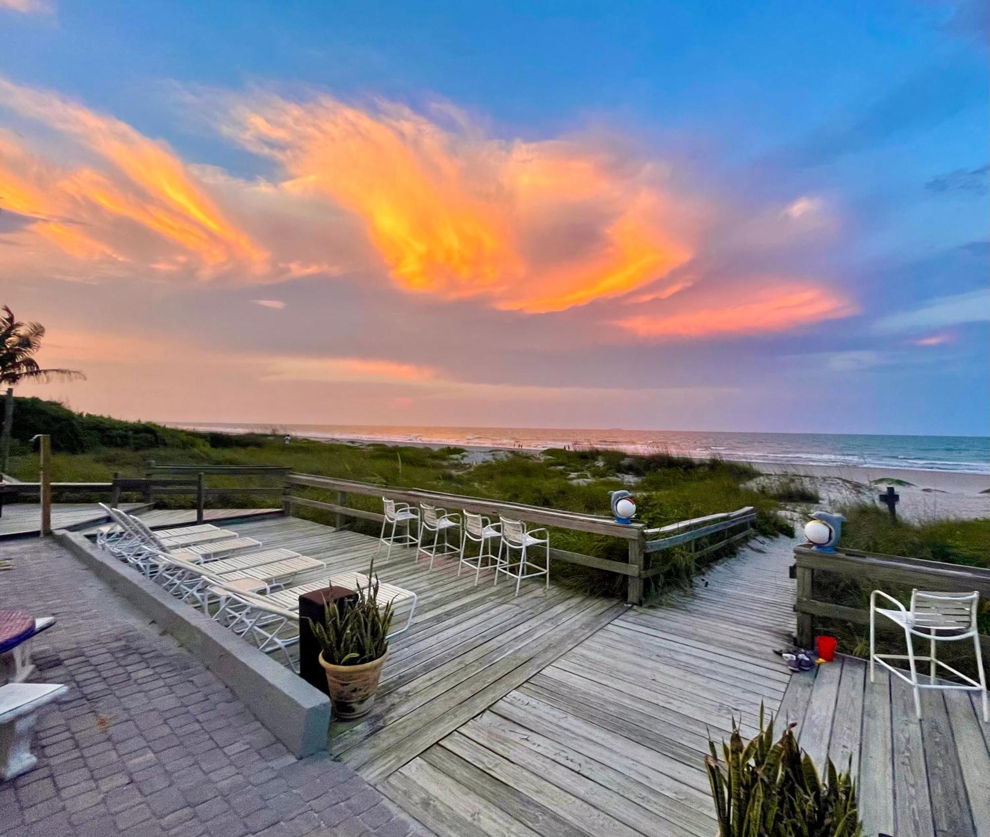 Surf Studio Beach Resort Cocoa Beach Extérieur photo