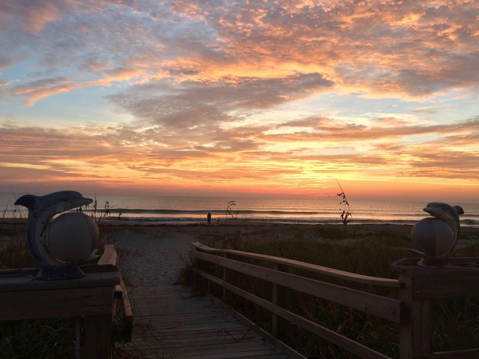 Surf Studio Beach Resort Cocoa Beach Extérieur photo